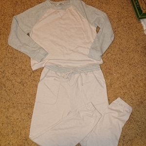 Urban Romantics Women Grey/Light Peach Jogger Crew Neck Sweater Set Lounge Wear